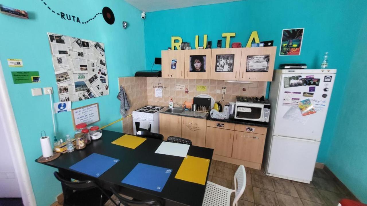 Ruta 80 Hostel Brno Luaran gambar